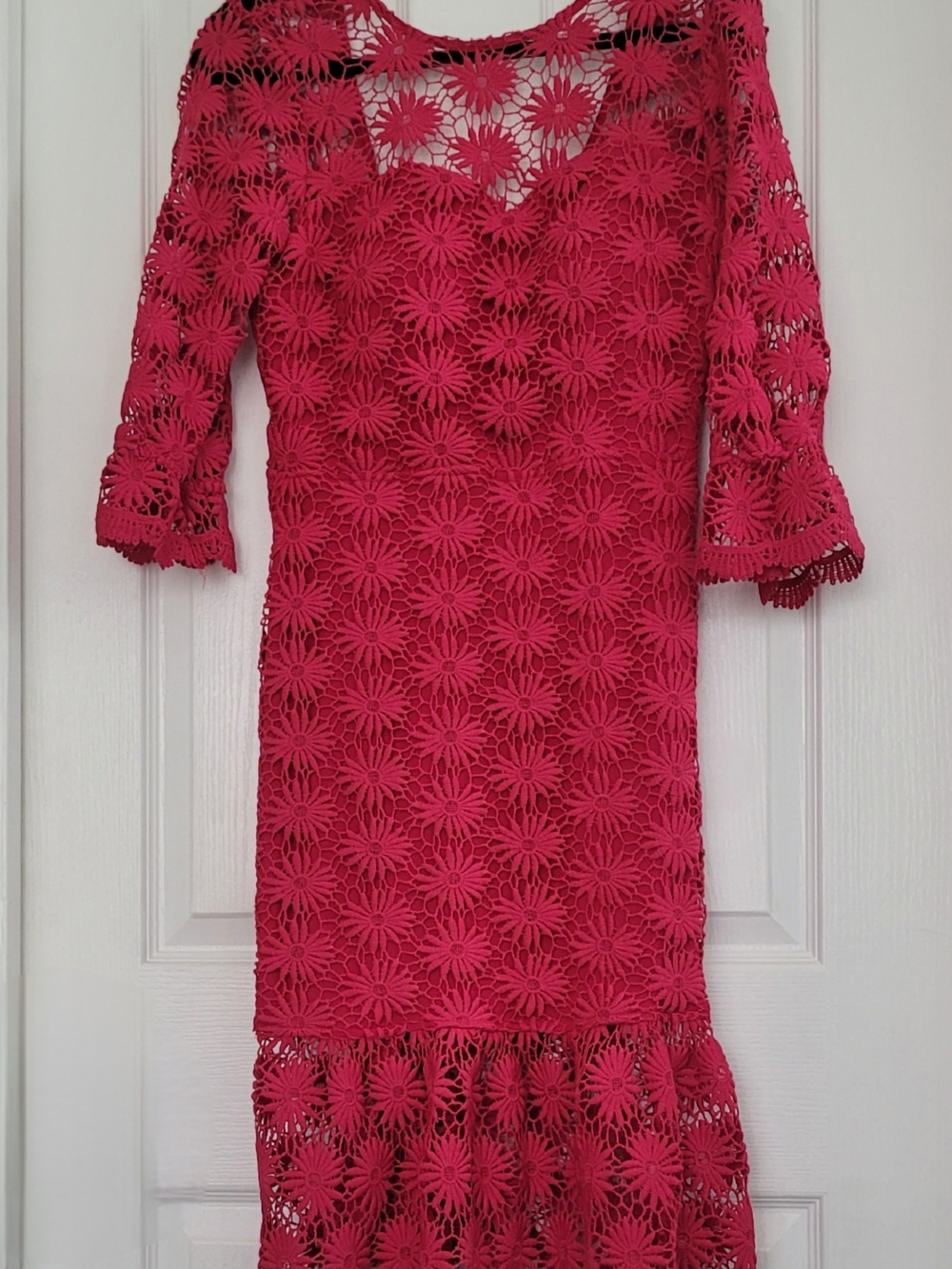 Women’s Raspberry Crochet Floral Midi Dress
